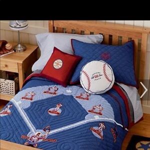 Land of Nod Field of Dreams full size quilt